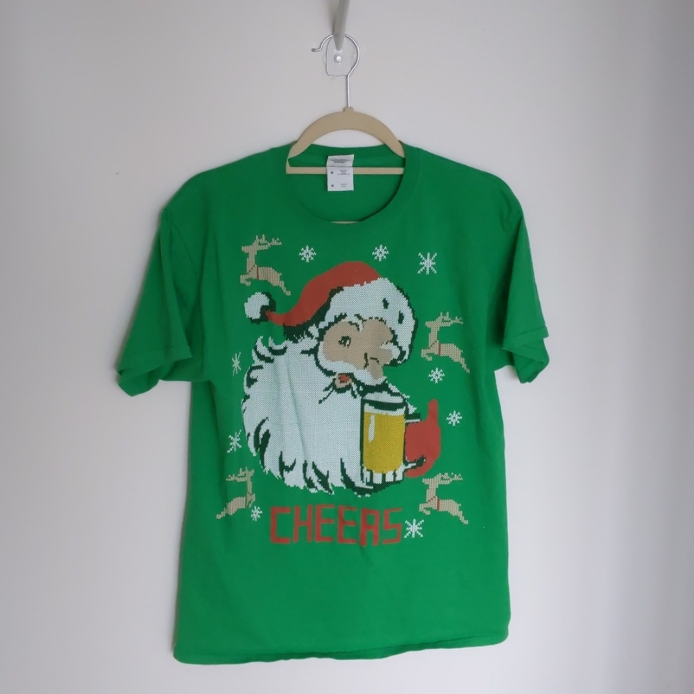 Ugly Christmas Short Sleeve T-Shirt Green Santa Cheers Beer Size M